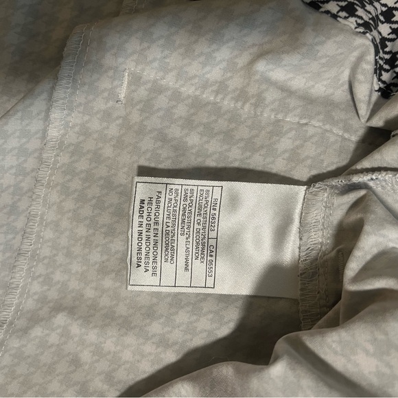 Nike Golf Shorts with real POCKETS!! - Picture 3 of 7